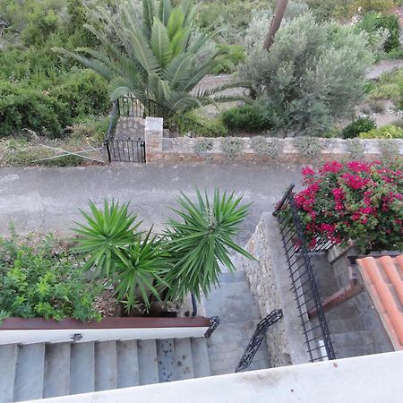 Captain George'S Apartments Patitiri Dış mekan fotoğraf